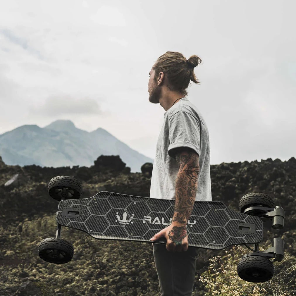 RALDEY Carbon AT V.2 1500W/14Ah All Terrain Electric Skateboard 19mi range